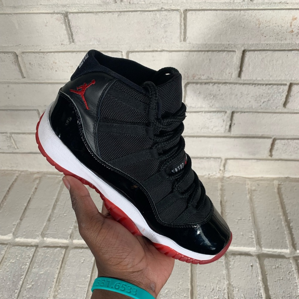 Jordan 11 “bred” size 6.5 mens